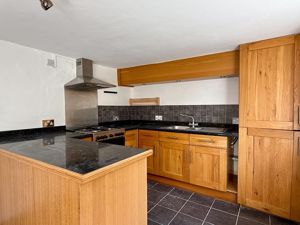 Kitchen- click for photo gallery